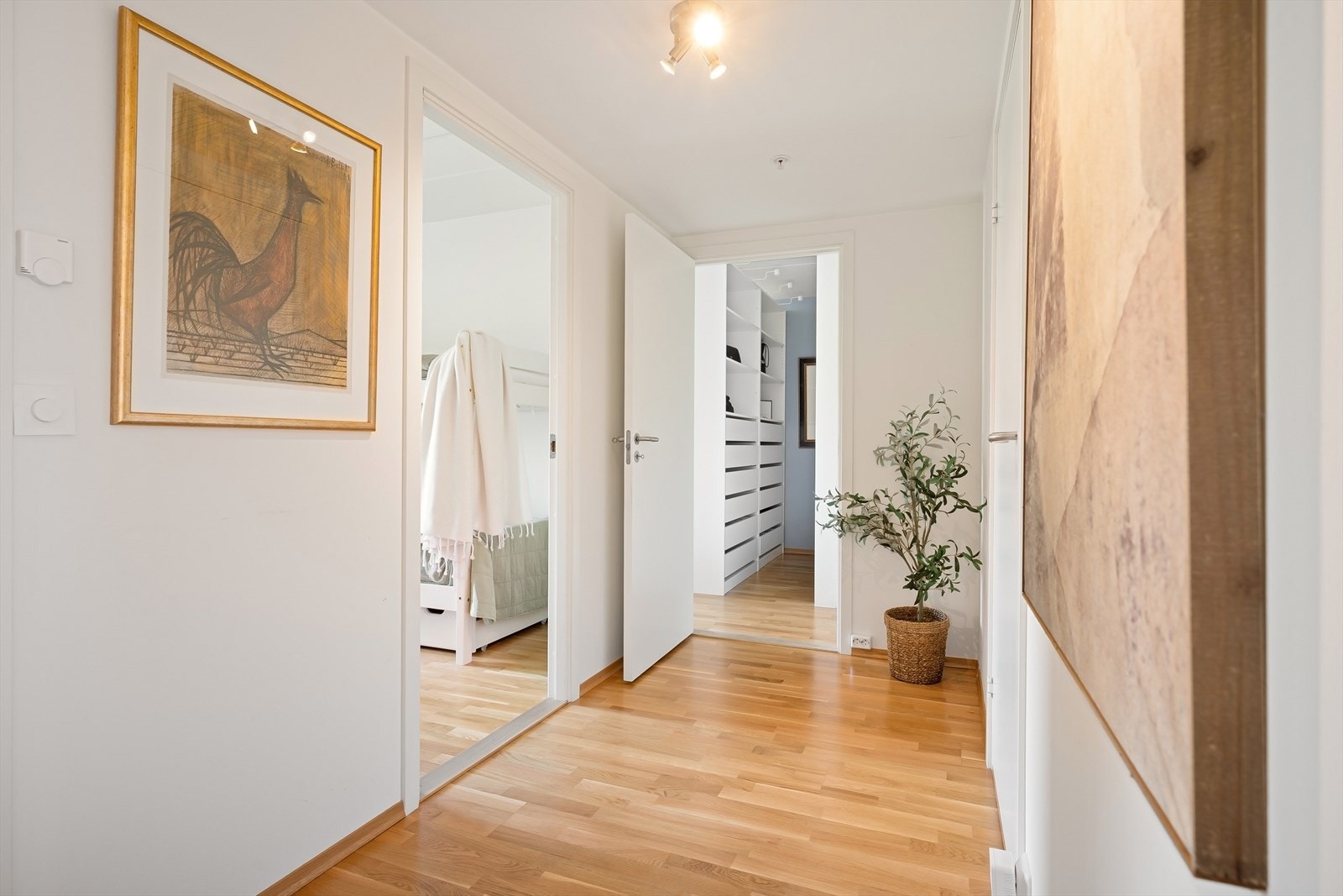 Hall mellom bad og soverommene Galleribilde