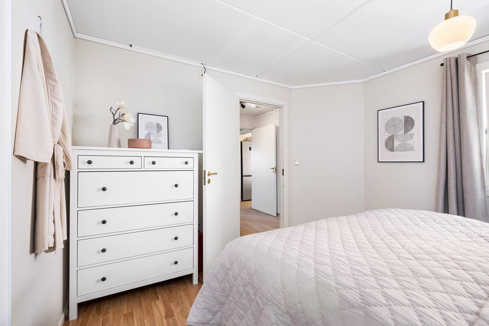 Her har du også god plass til ekstra oppbevaring. Galleribilde