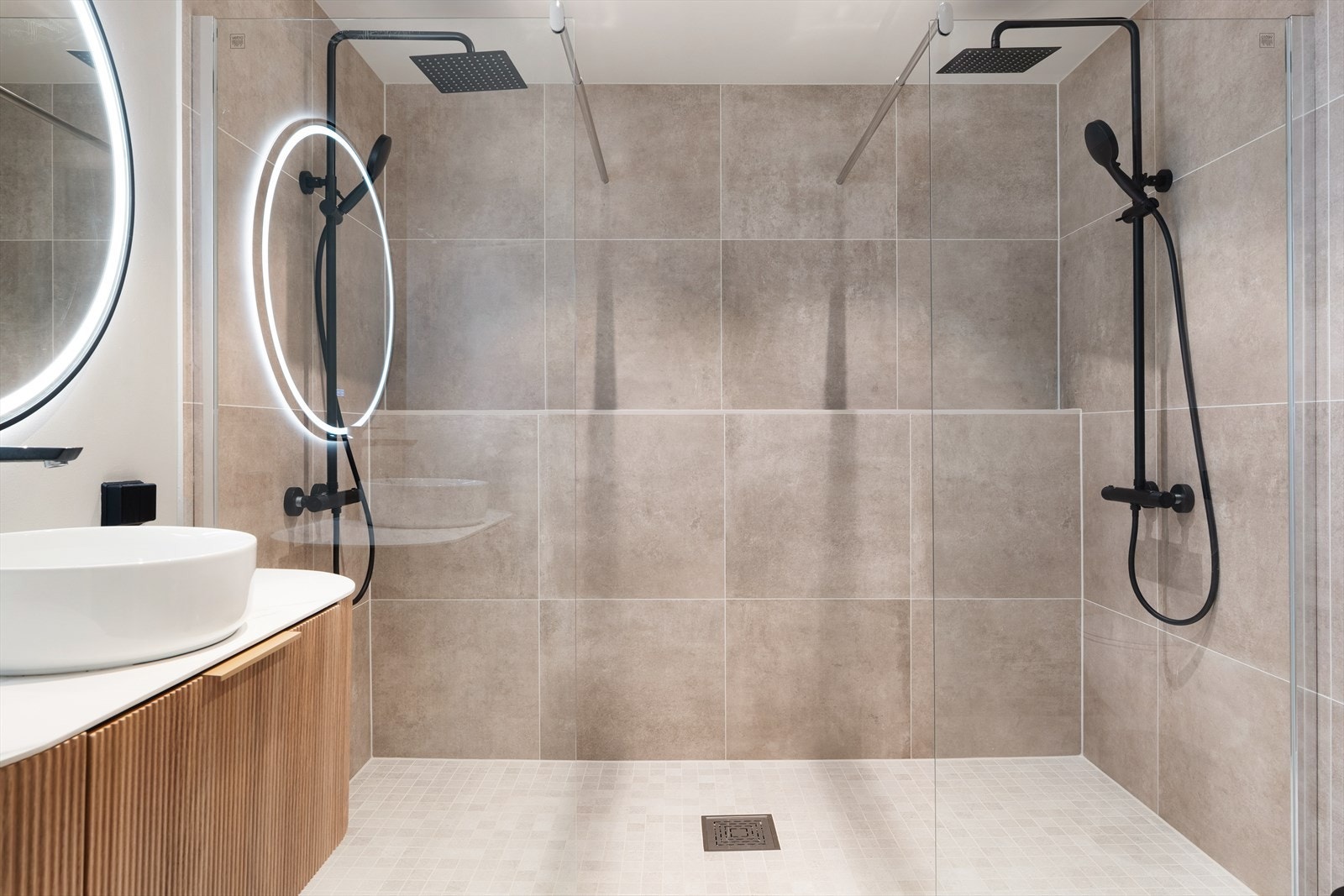 Kronen på verket er det nyoppussede badet fra 2025. Galleribilde