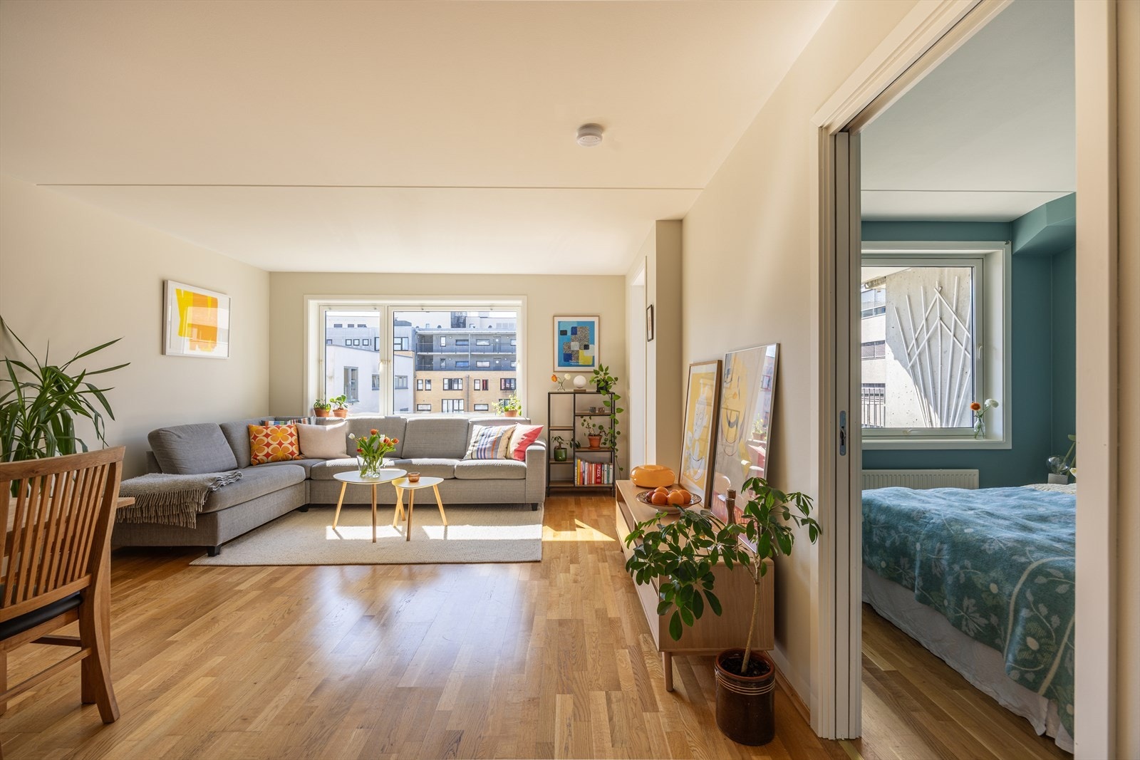 Lett tilgjengelig soverom med naturlig inngang fra stuen Galleribilde
