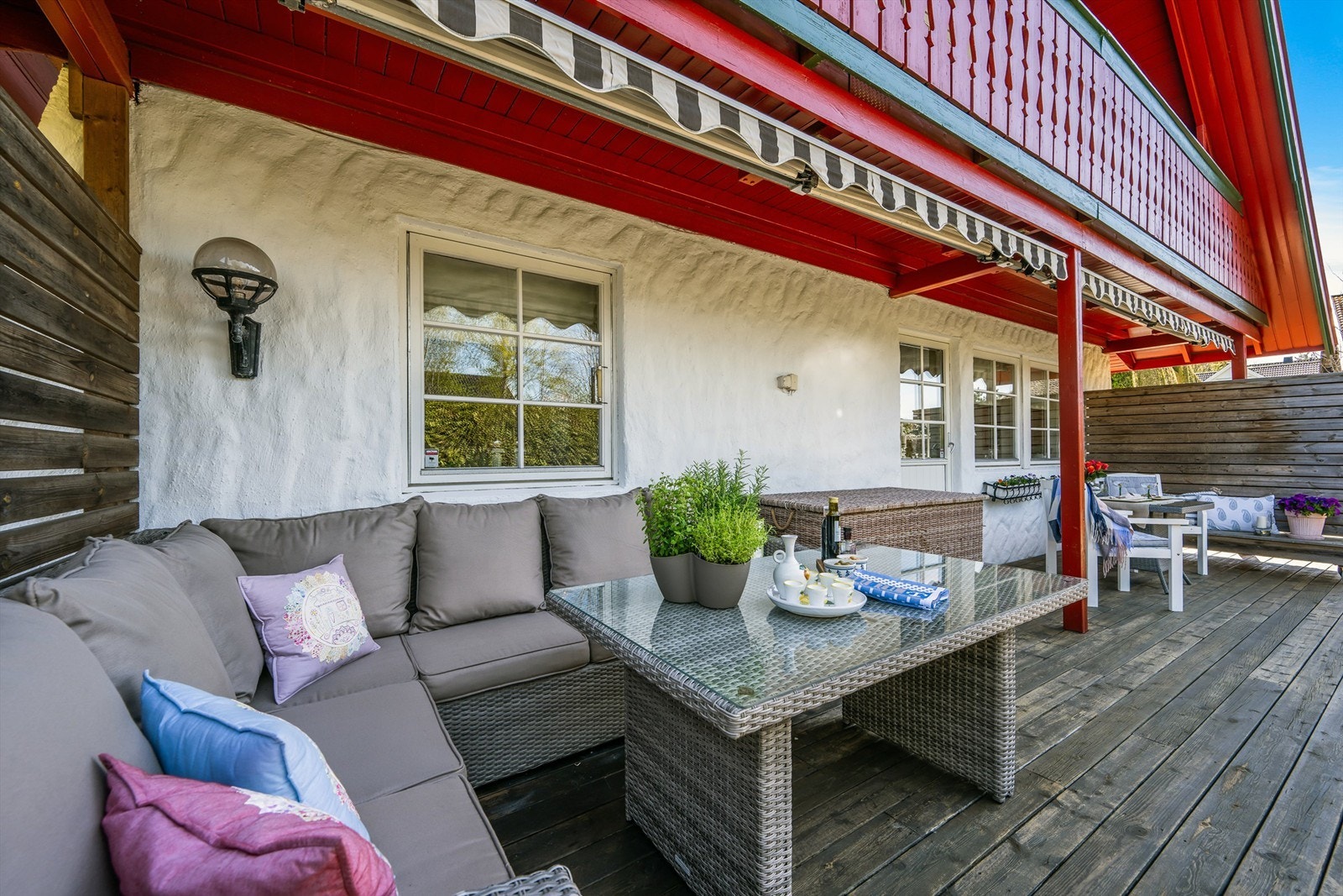 God plass for alle på den usjenerte terrassen. Galleribilde