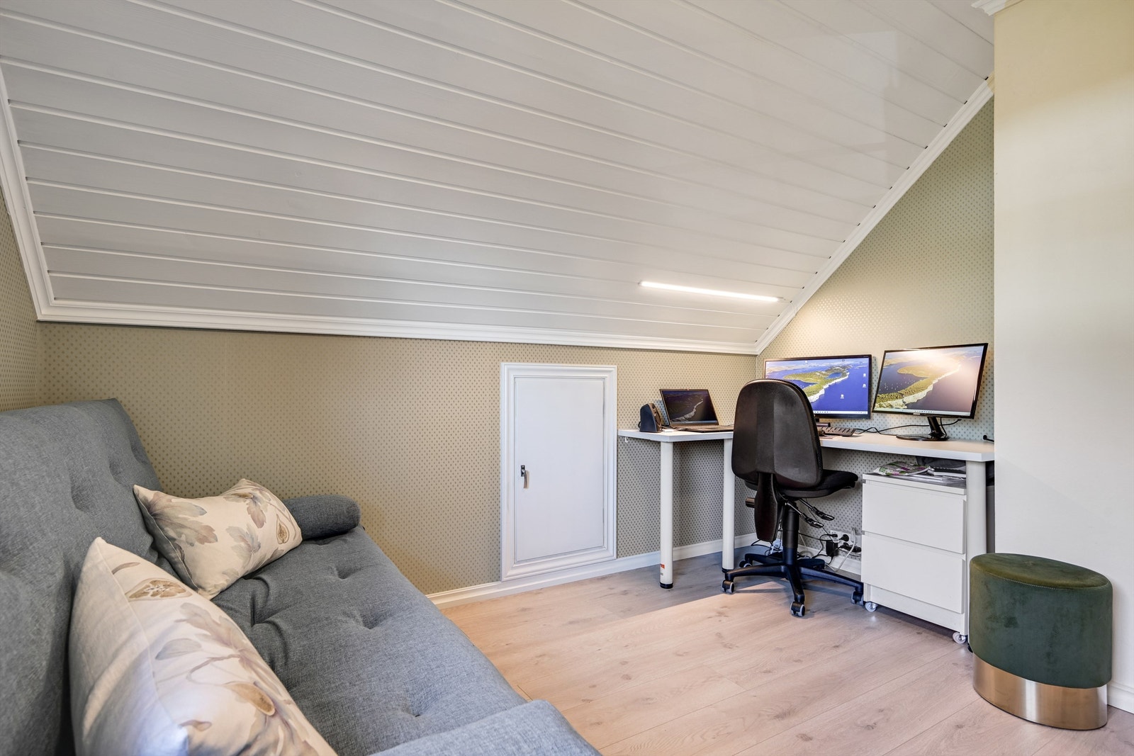 Det tredje soverommet, en tidligere loftsstue, er et fleksibelt rom som også egner seg godt som kontor eller TV-stue. Galleribilde