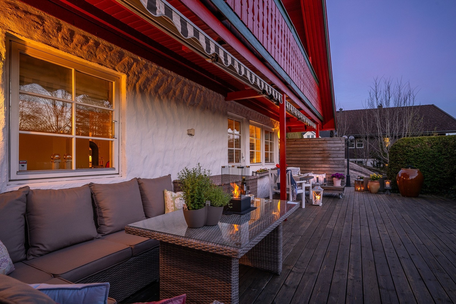 Deilig terrasse på utsiden av stuen. Galleribilde