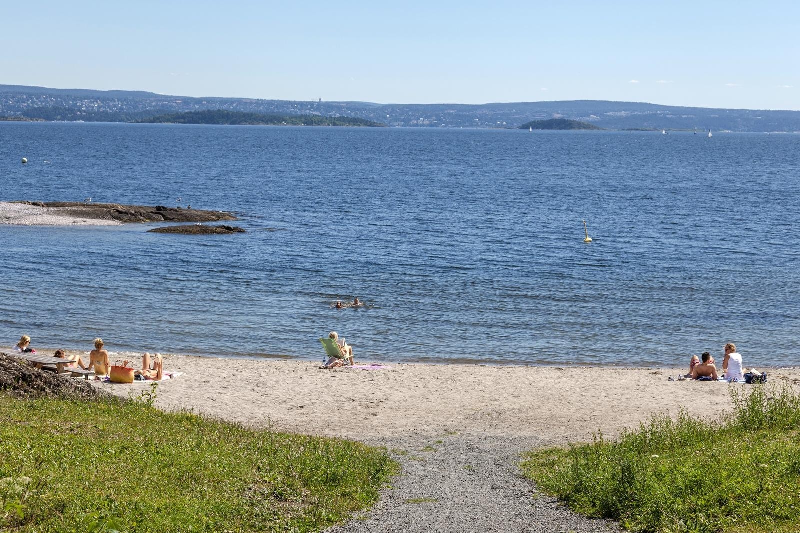 Strand ved Rolfsbukta mot Oslofjorden. (1).jpg Galleribilde