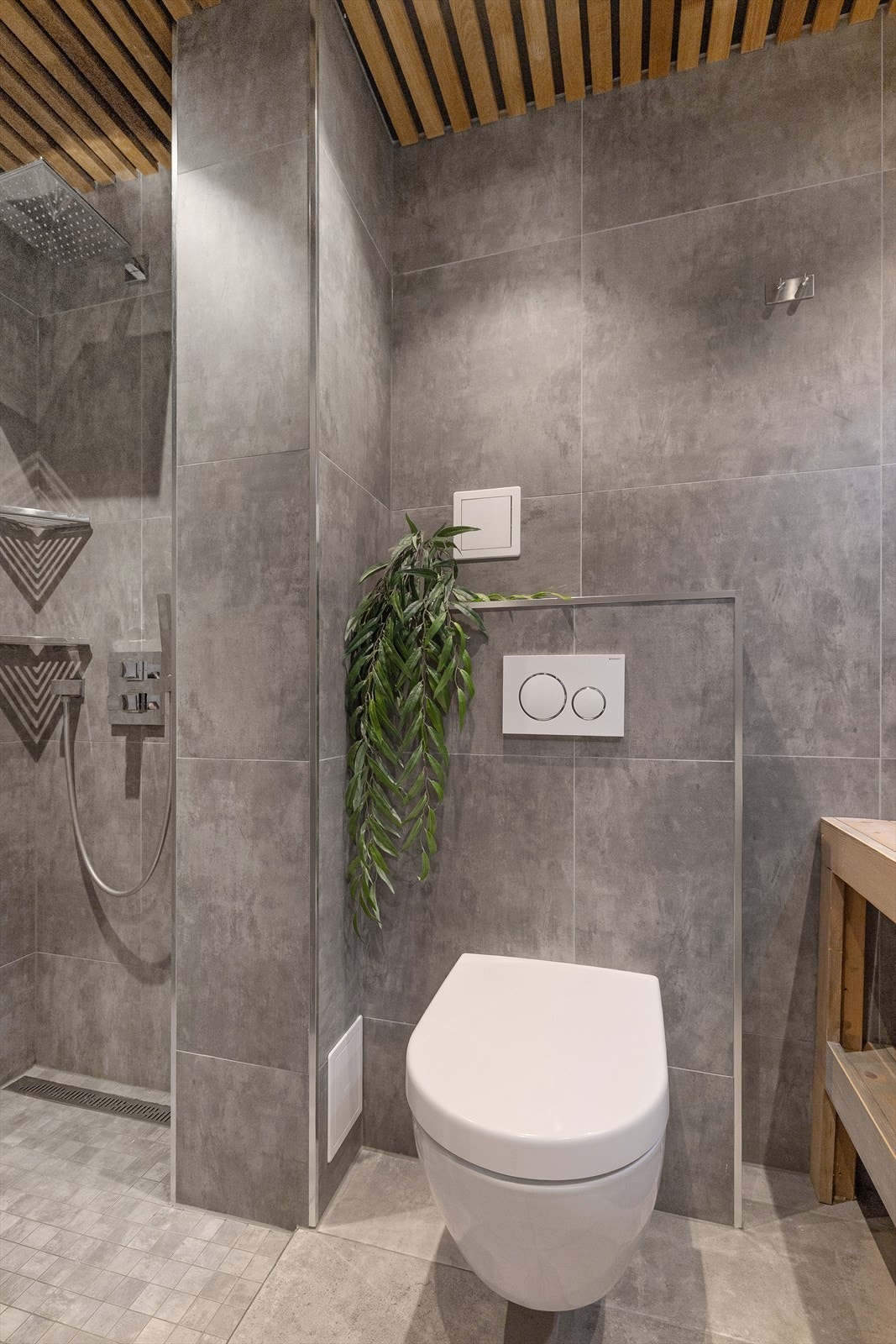Badet har også opplegg for vaskemaskin, mekanisk avtrekk og gulvvarme. Galleribilde