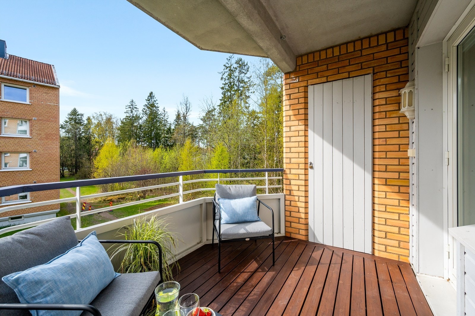 Her er det en praktisk utebod på 1m² for lagring. Galleribilde