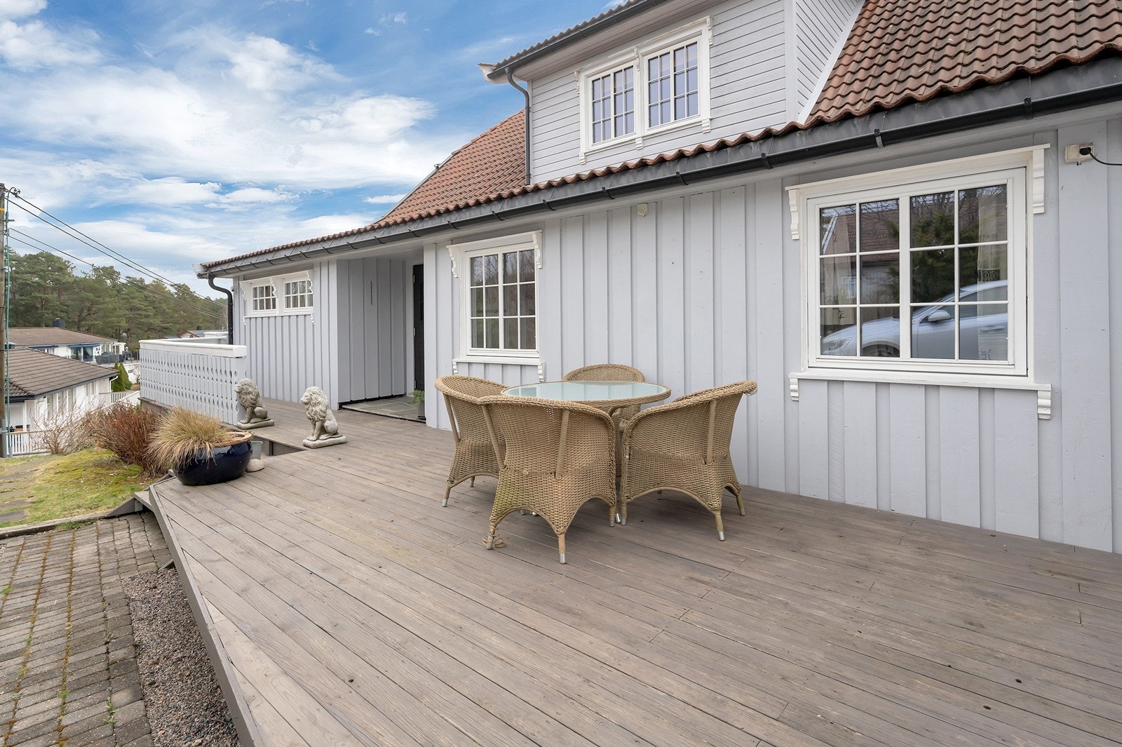 Området byr på mange flotte turområder i skog og langs sjøen. Galleribilde