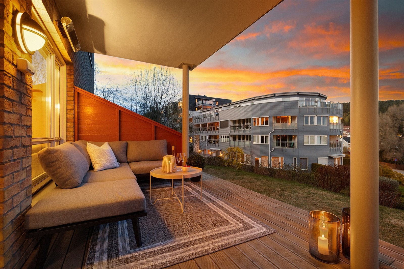 Dobbel stikkontakt og terrasse varmer er montert Galleribilde