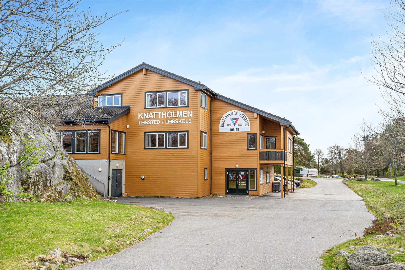 Knattholmen leirsted ligger på Natholmen. Galleribilde