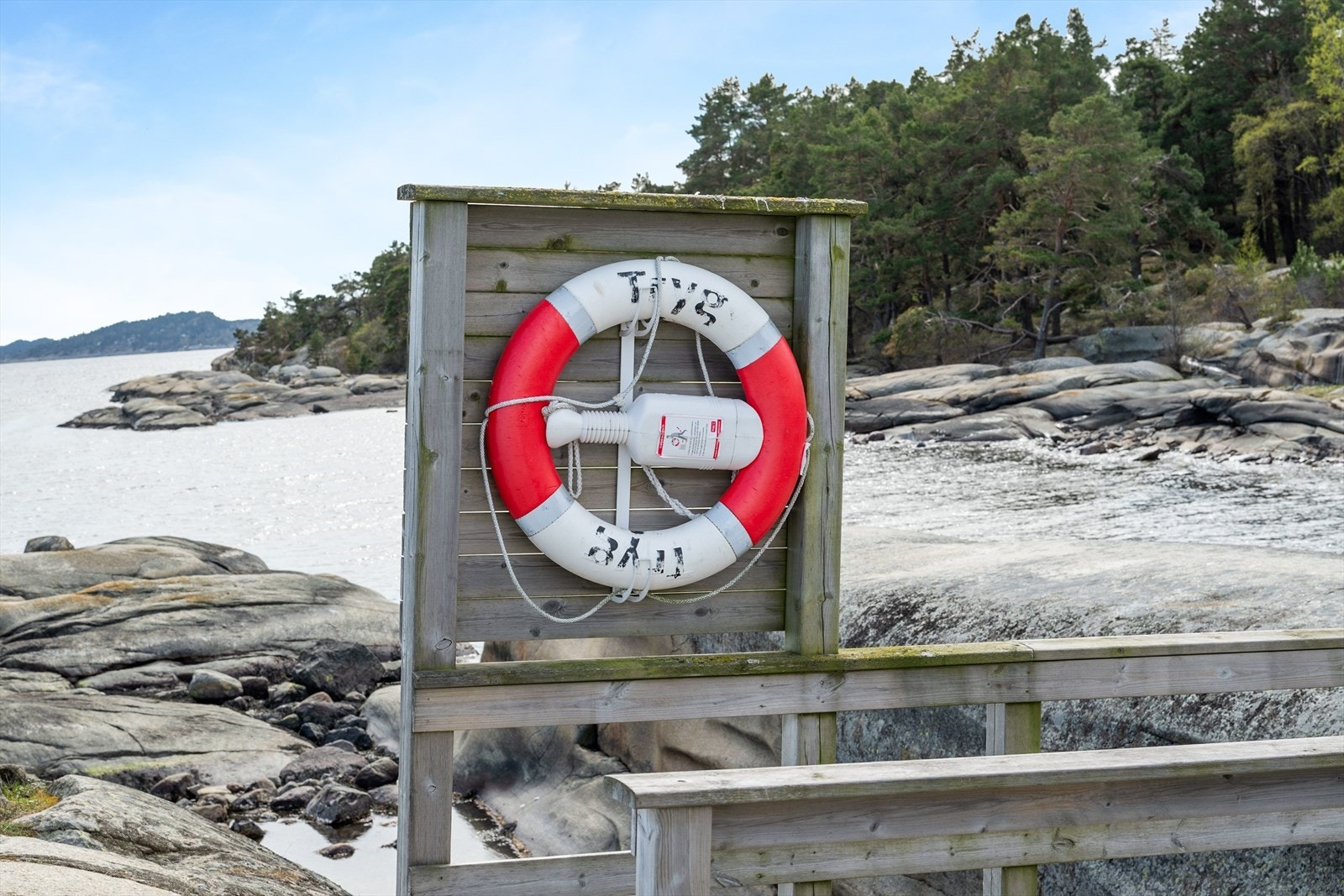 Trygghet ved sjøen. Galleribilde