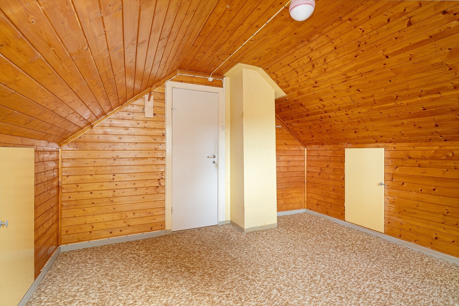 Loftsrommene gir fleksible bruksmuligheter og ekstra plass. Galleribilde