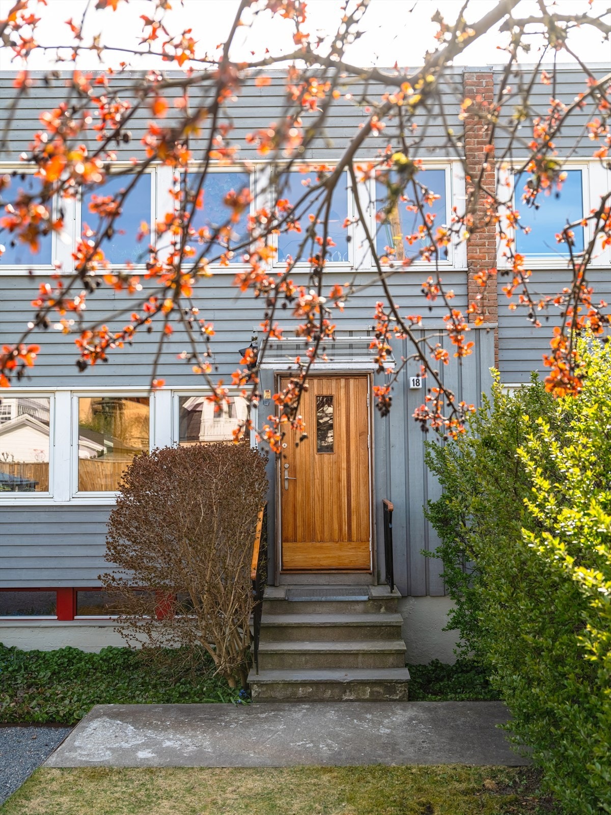 Inngangsparti. Galleribilde