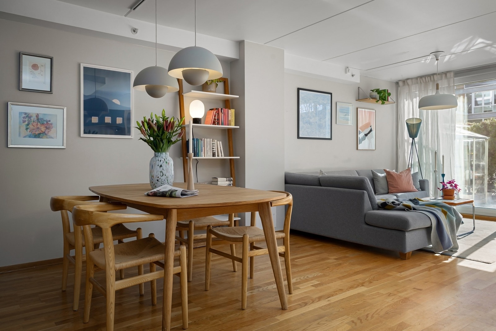 God plass til spisebord Galleribilde
