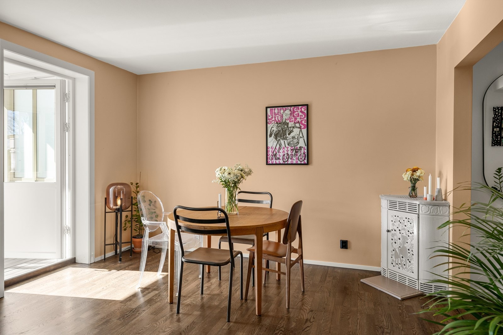 Hyggelig spiseplass. Galleribilde