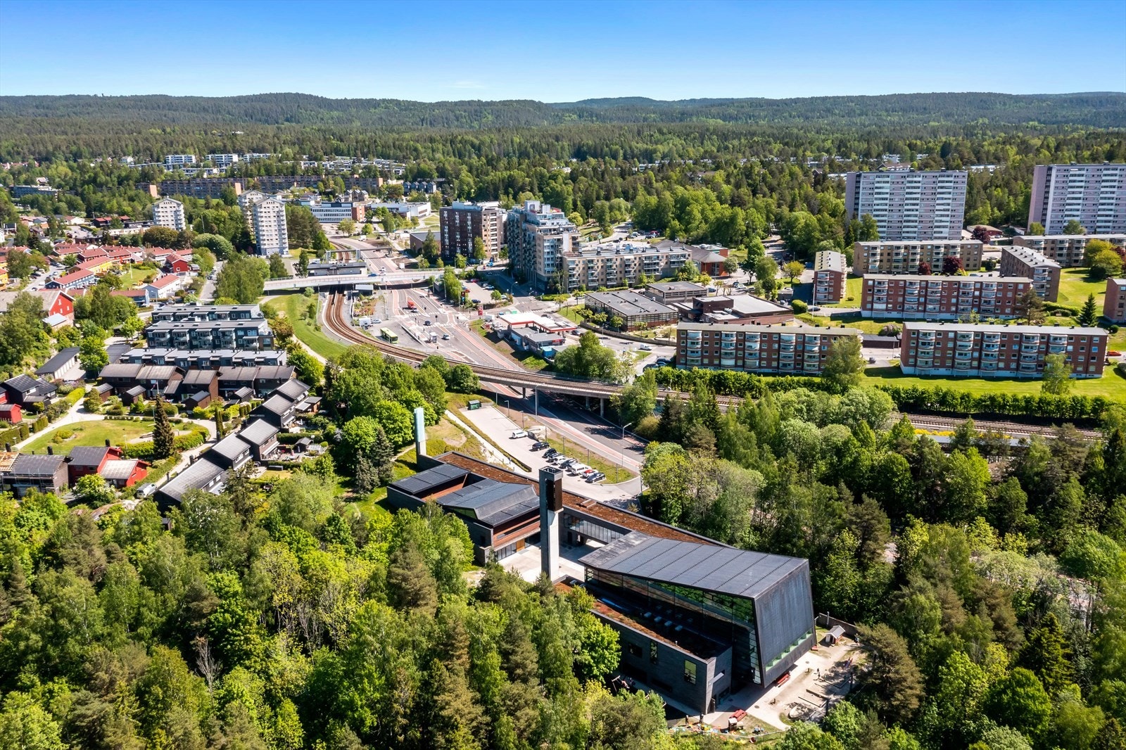 Her bor du sentralt med alt du trenger like ved, med Bøler Senter rett under deg og kort gangavstand til T-bane Galleribilde