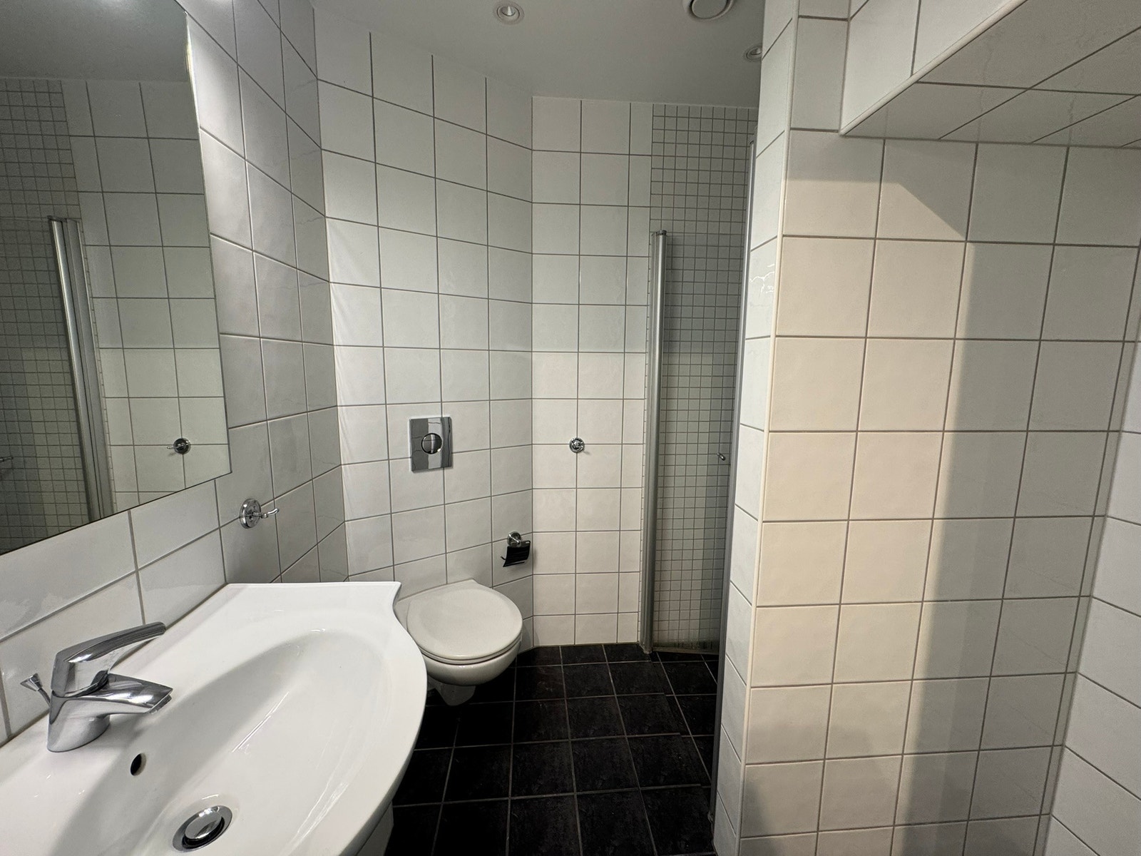 Bad med opplegg for vaskemaskin Galleribilde