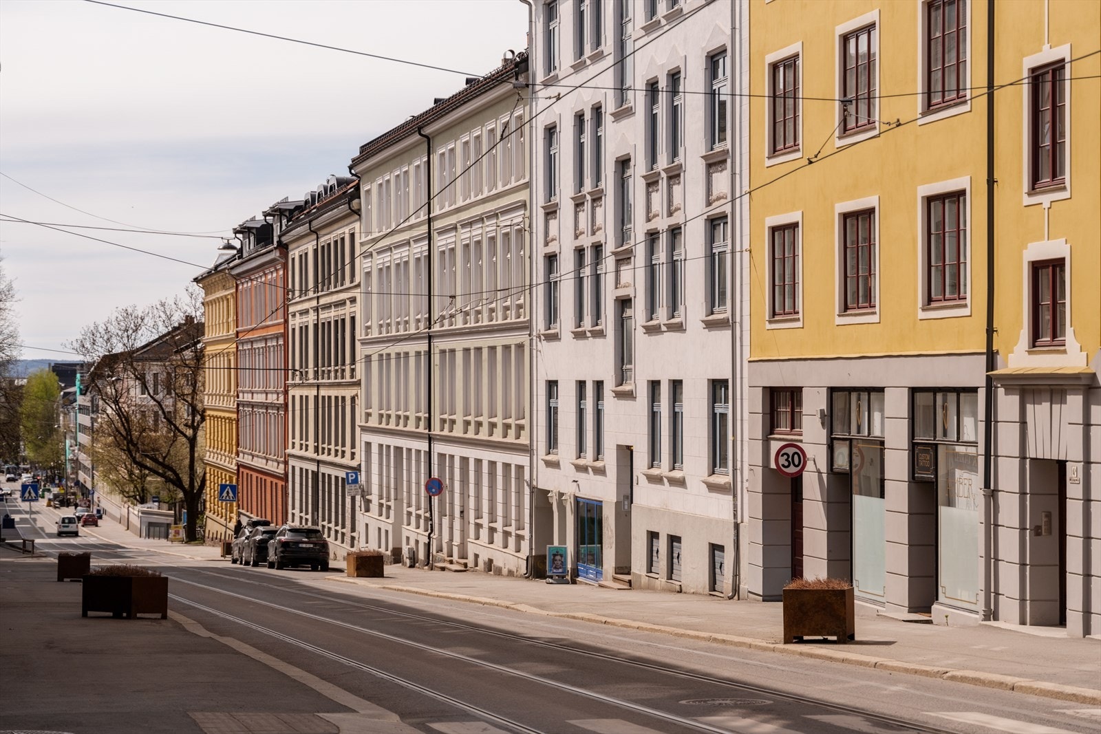 Her bor du urbant og sentrumsnært, samtidig med nærhet til flere flotte parker og rekreasjonsmuligheter som bl.a Stensparken, St.Hanshaugen-parken og "Idioten". Galleribilde