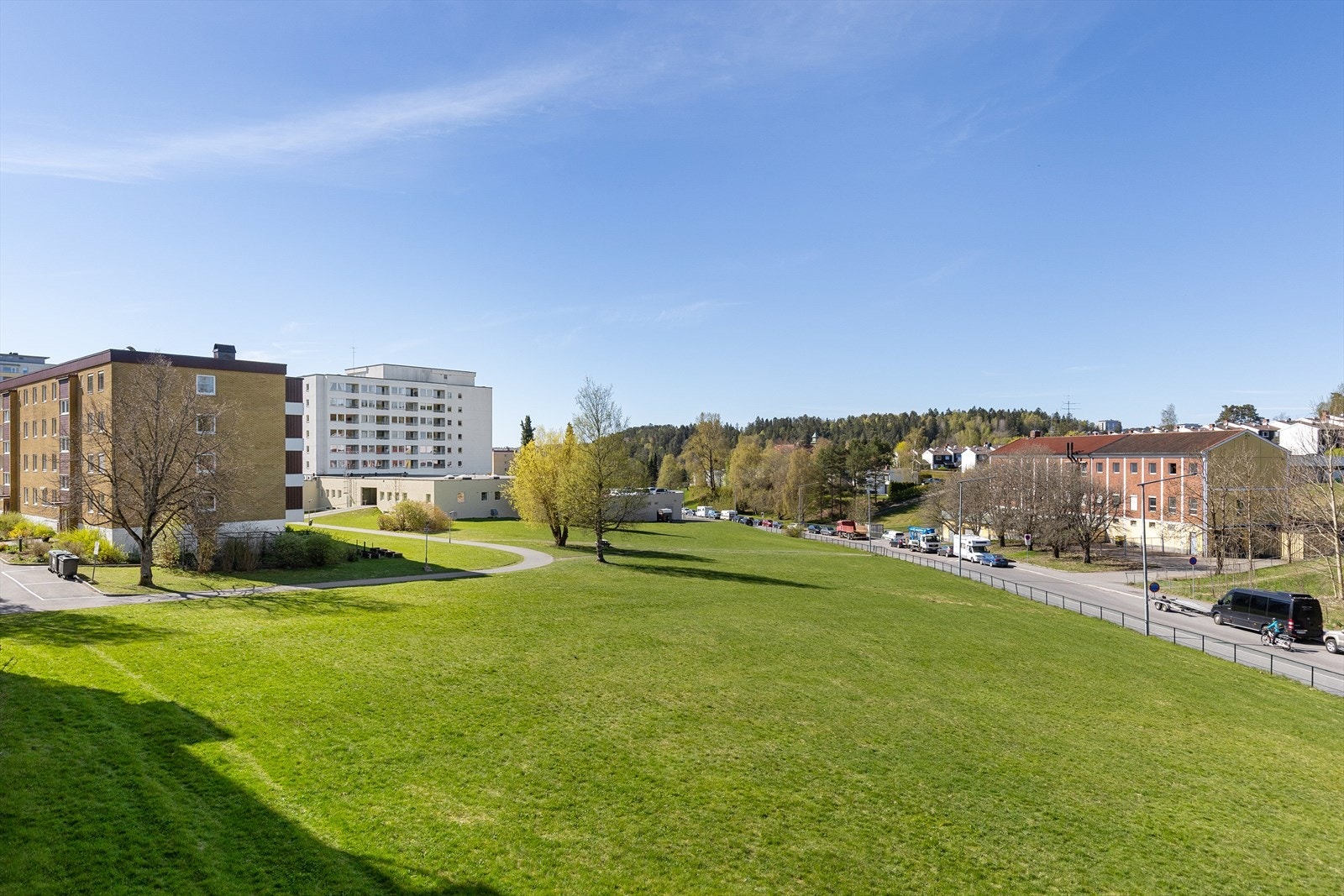 Her kan du nyte utsikten over de store grøntarealene. Galleribilde