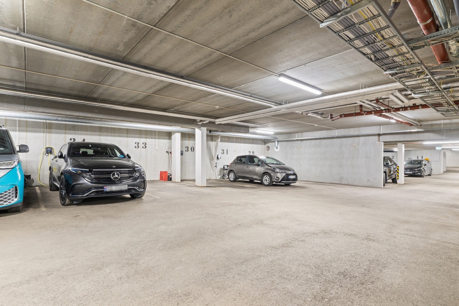 Garasjeplass medfølger. Galleribilde