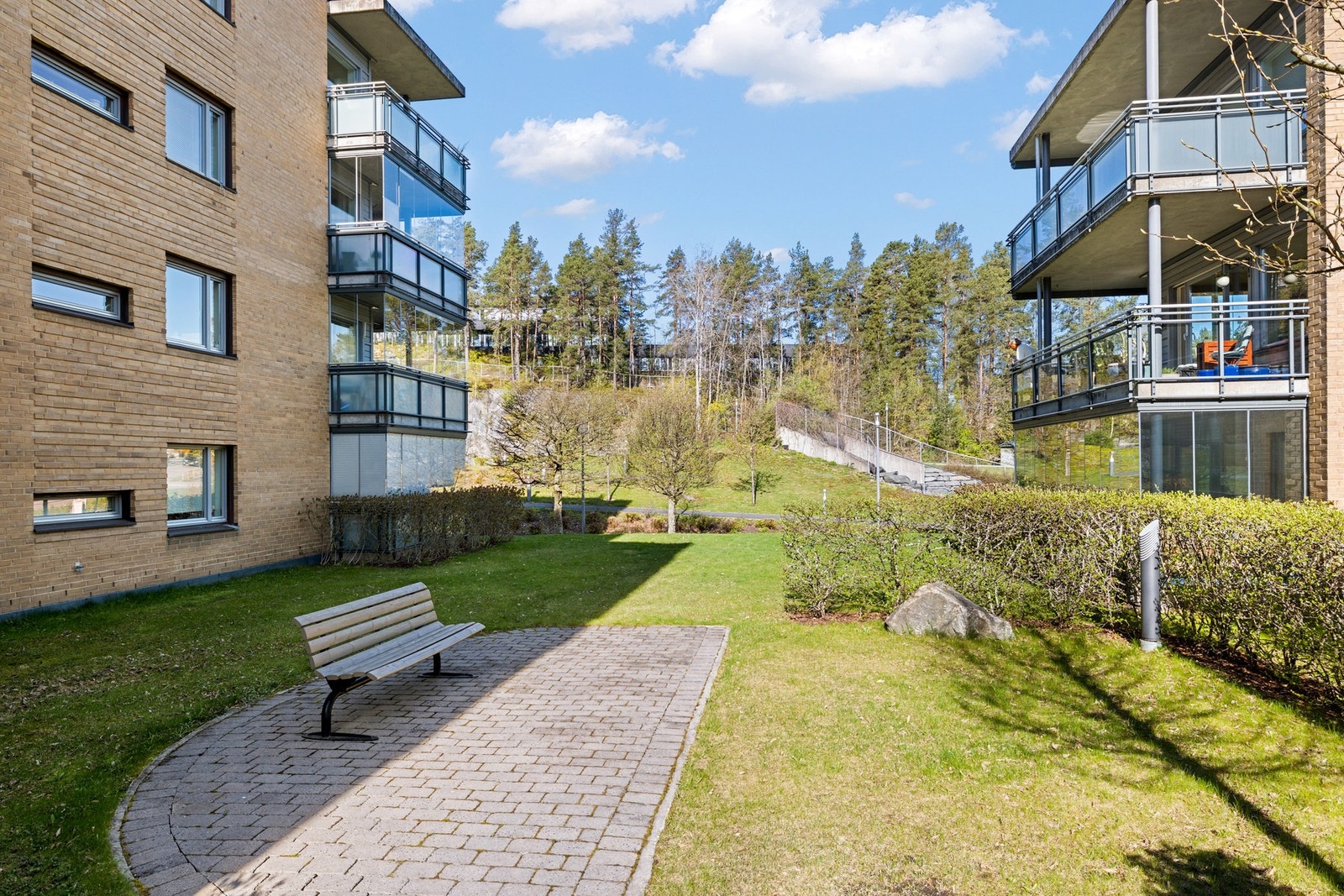 Fine grønne lunger rett utenfor leiligheten. Galleribilde