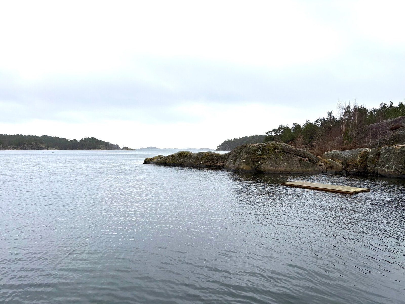 Fra det offentlige baderområdet i Hummerviga Galleribilde