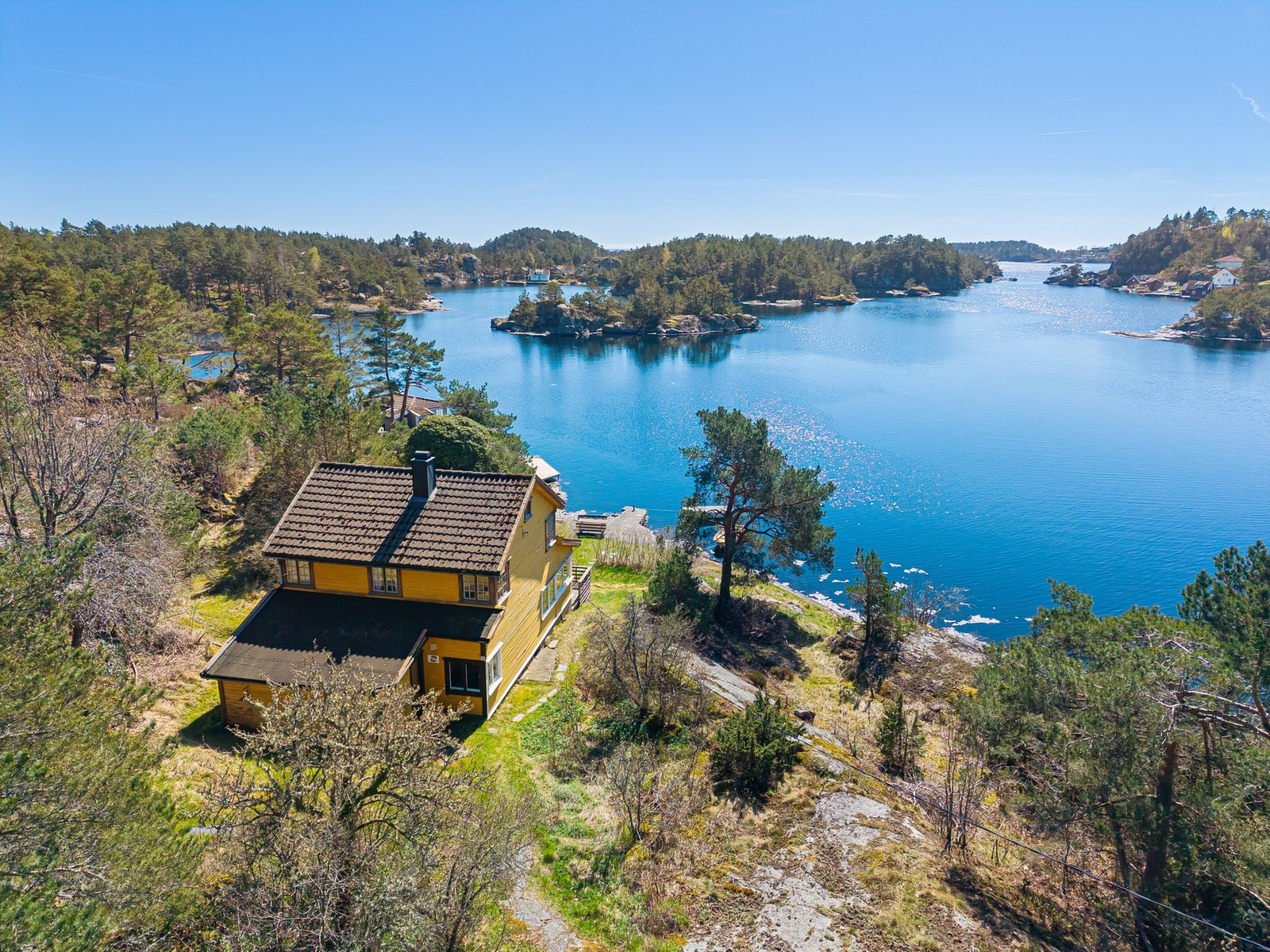 Nydelig utsikt utover sjøen Galleribilde