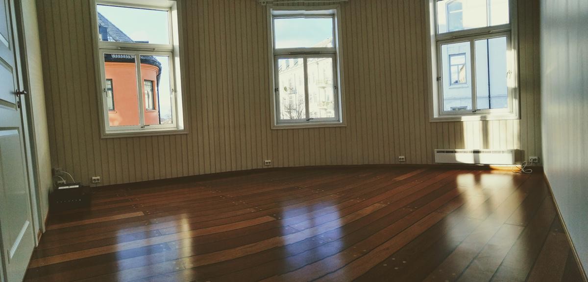Stue/soverom Galleribilde