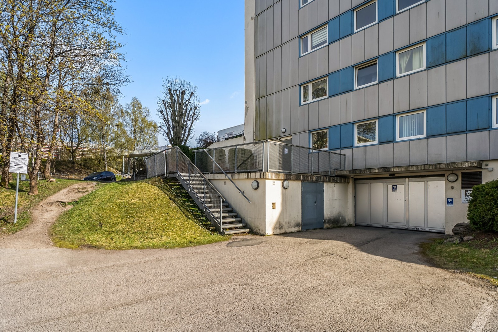 Garasje. Galleribilde