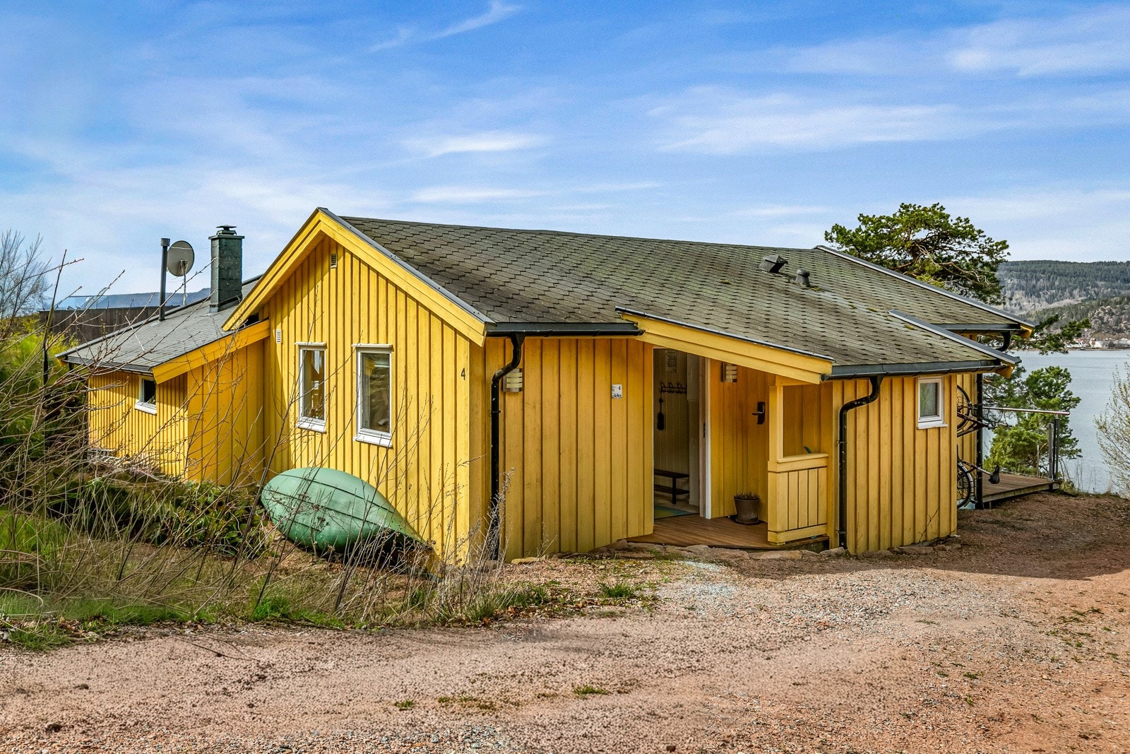 Parkering på egen tomt. Galleribilde