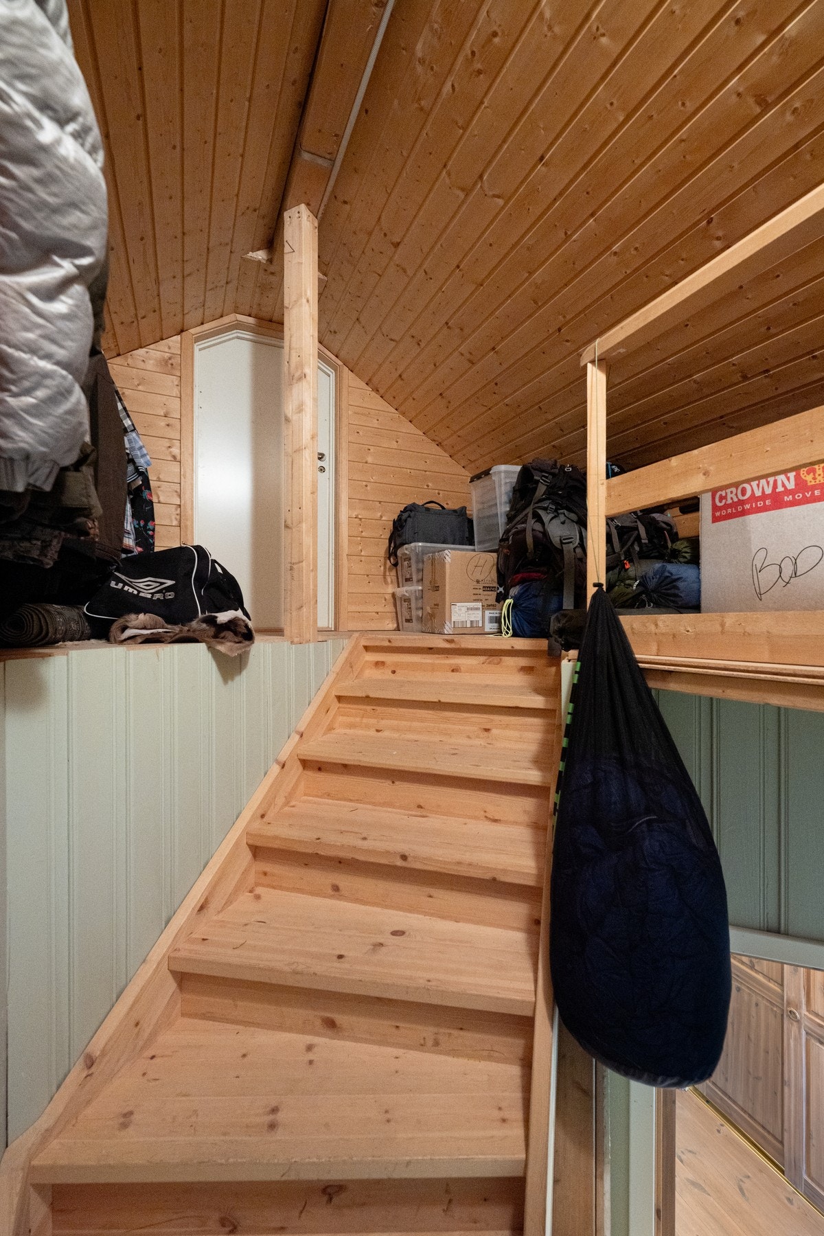 Fast trapp til varmloft og kaldt loft Galleribilde