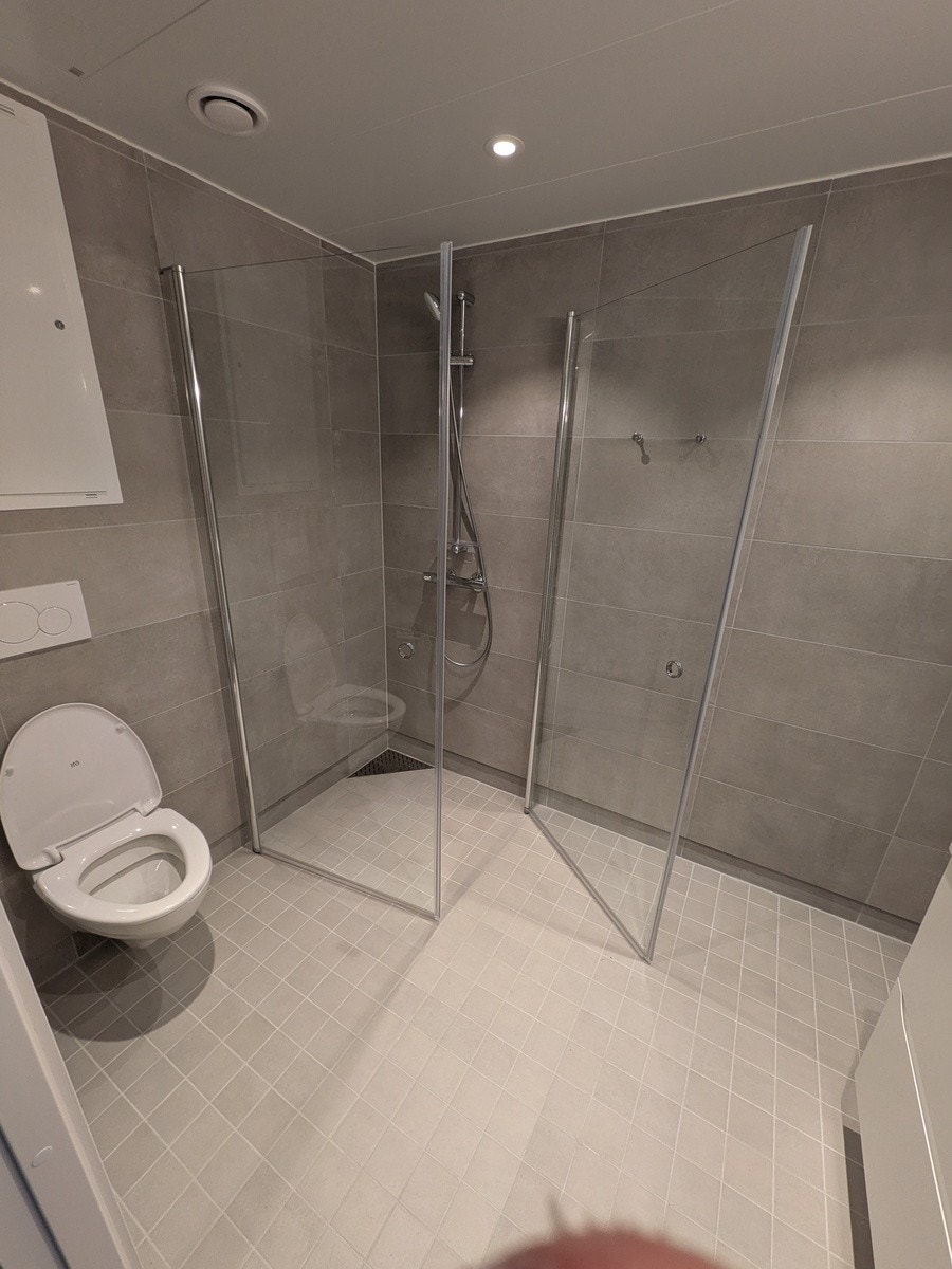Badet Galleribilde