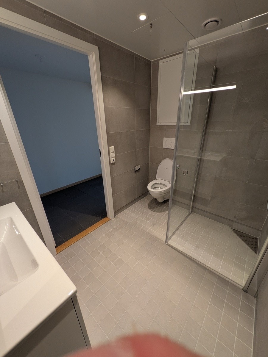 Badet Galleribilde