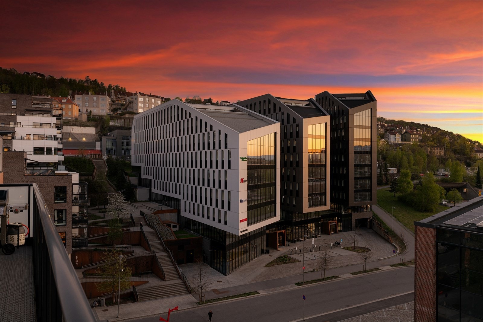 Kværnerbyen er en levende bydel med moderne arkitektur og et godt servicetilbud. Galleribilde