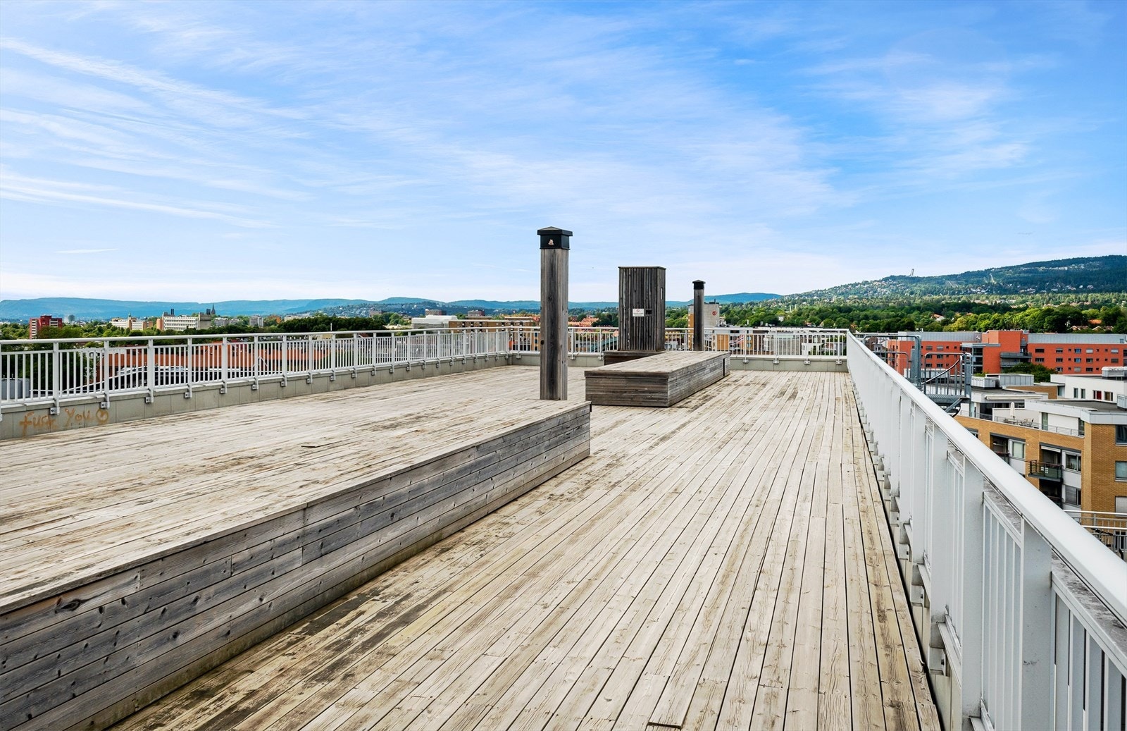 Sameiet tilbyr en felles takterrasse med 360 graders utsikt over Oslo, tilgjengelig for beboerne. Galleribilde