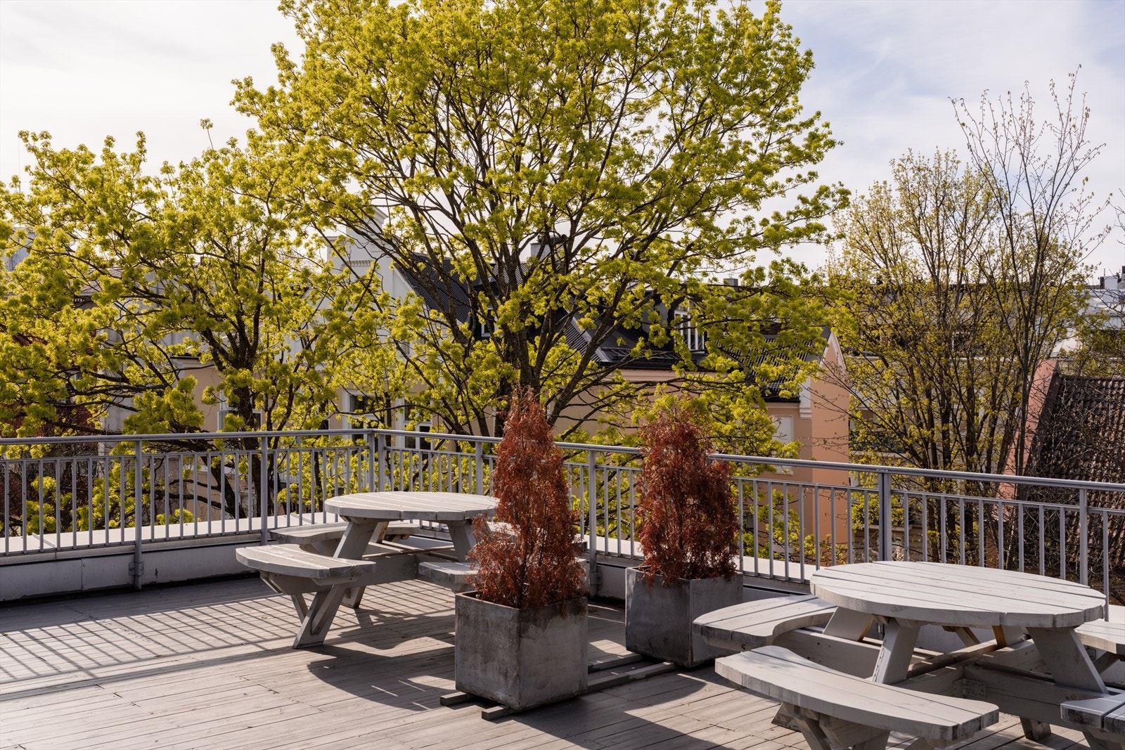 Borettslaget har en felles takterrasse med fantastisk utsikt og sol hele dagen, som er tilgjengelig for beboerne. Galleribilde