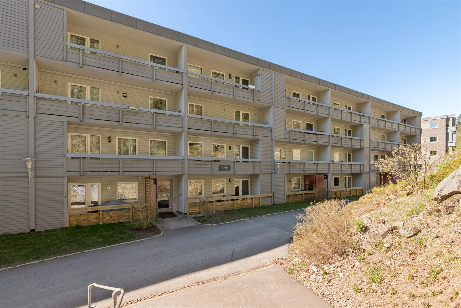Fasade ved inngangsparti Galleribilde