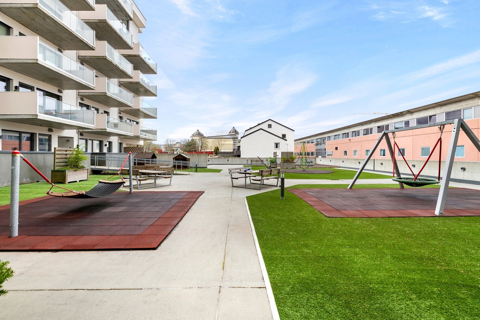Felles lekeplass på fellesareal Galleribilde