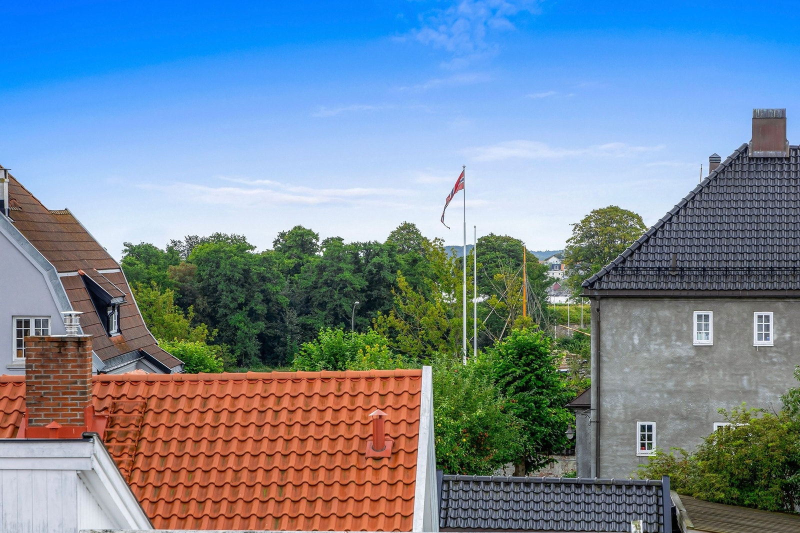 Bilde tatt fra vindu Galleribilde