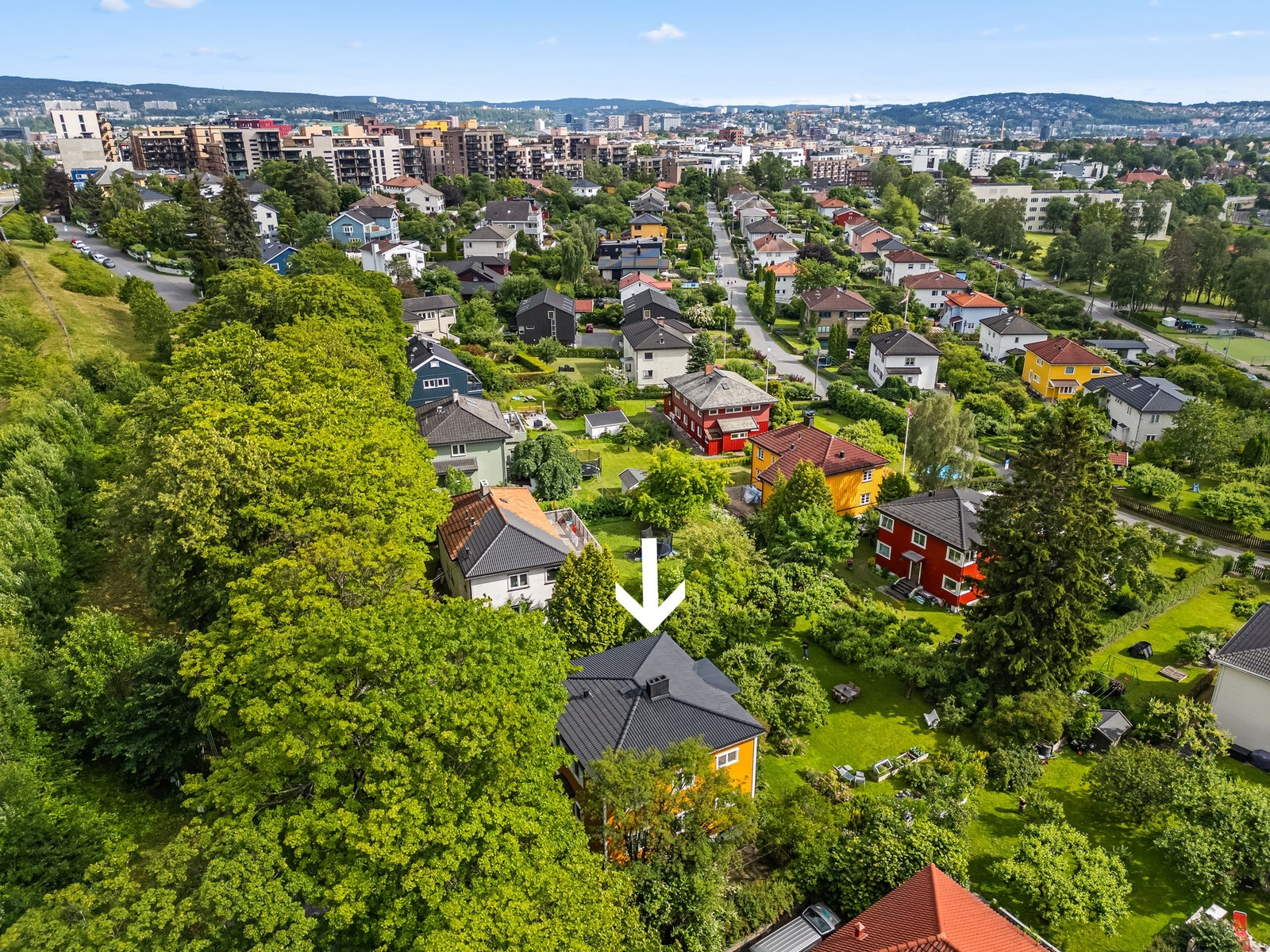 Beliggenhet er flott og idyllisk i Sinsen Hageby. Galleribilde
