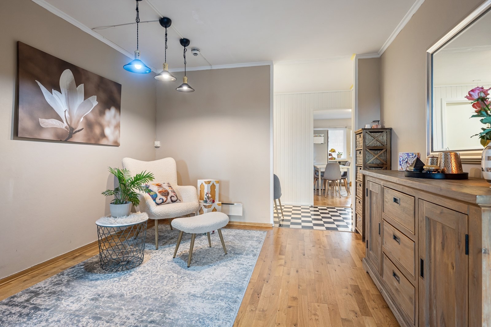 Her kan man innrede til spisestue og invitere familie og venner på middager. Galleribilde