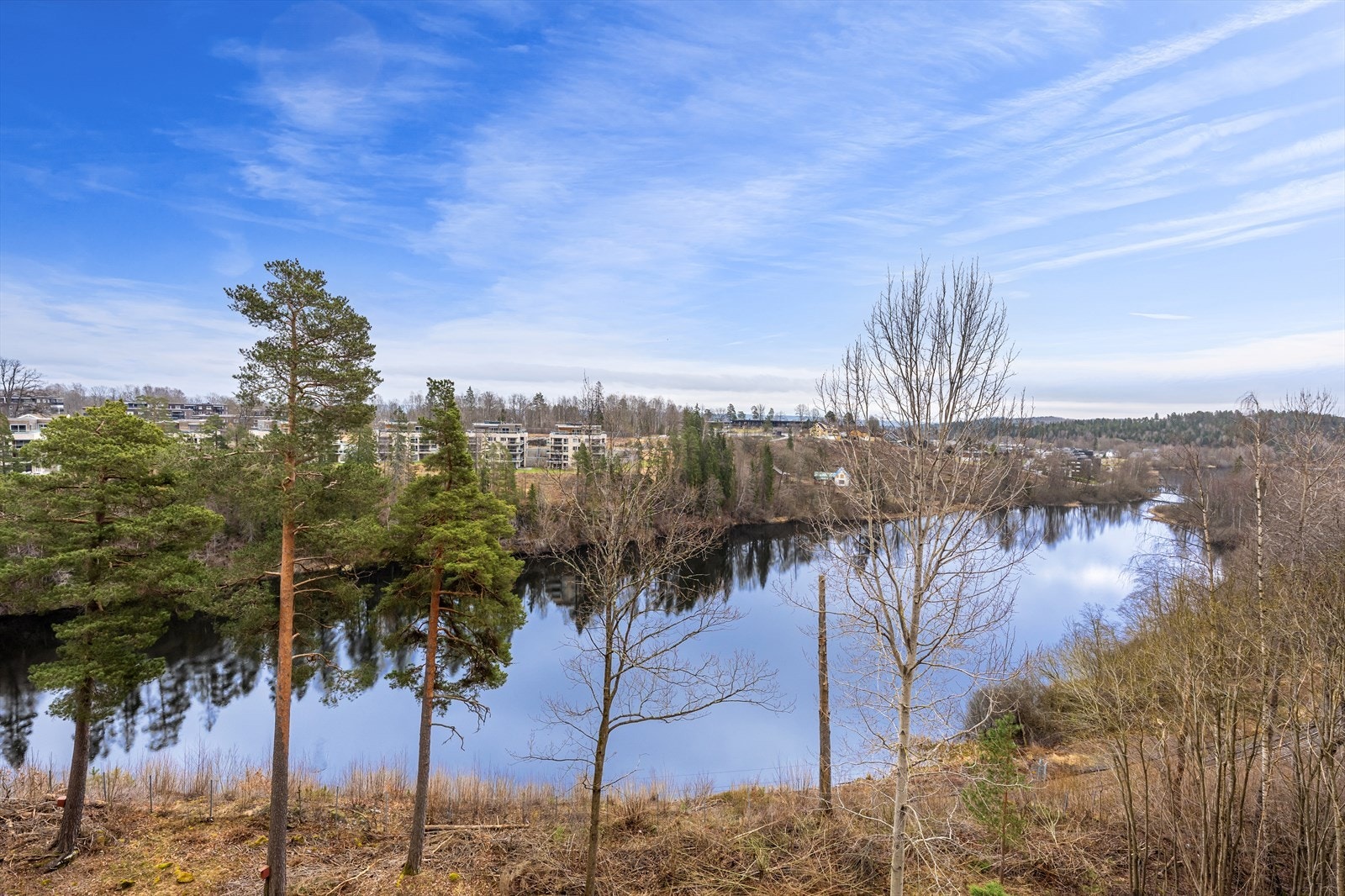 Du ser også rett ut mot flotte Bondivann. Galleribilde