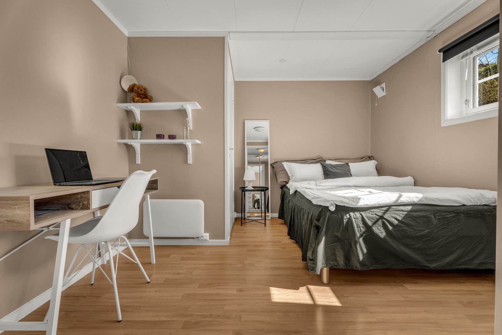 Soverom med gode lysforhold Galleribilde