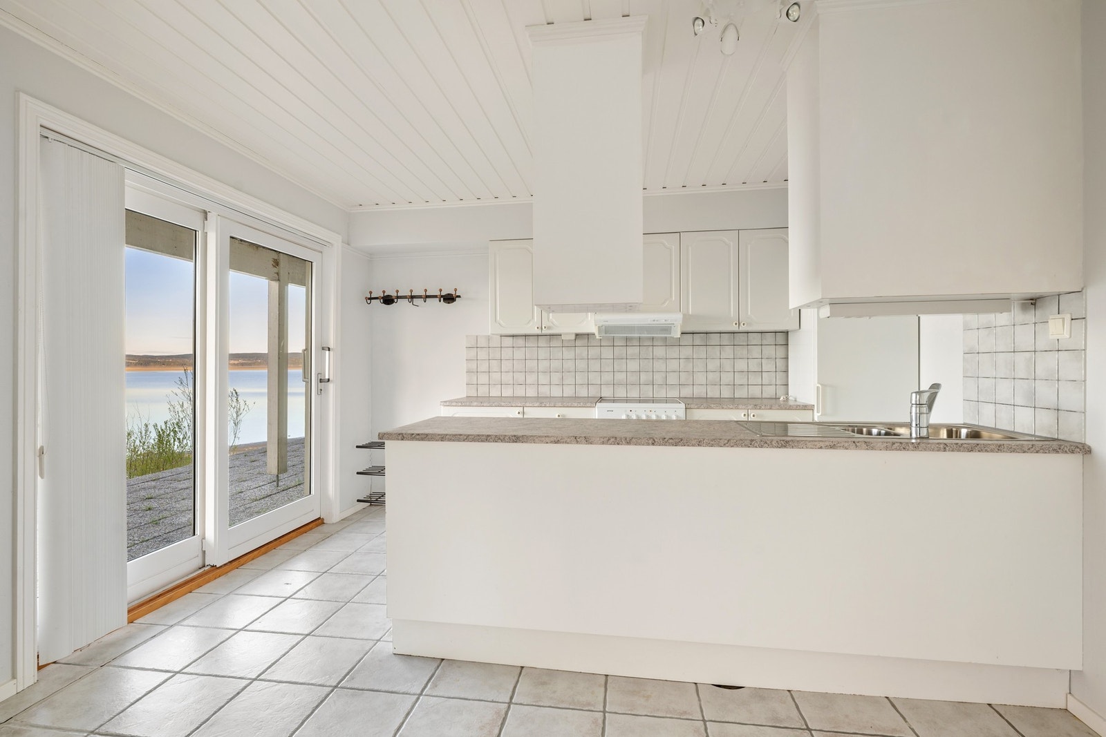 Skyvedør og utgang til platting. Galleribilde