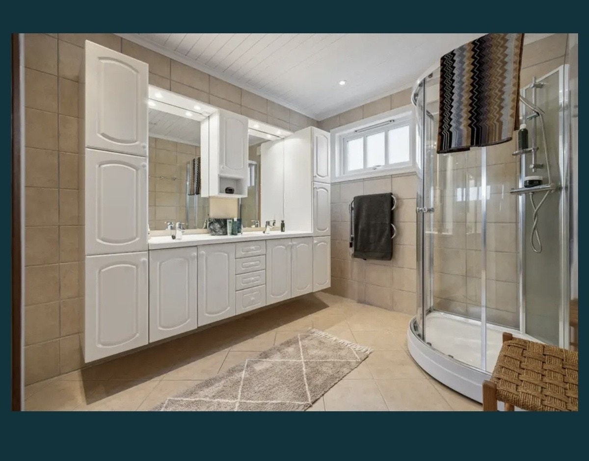 Badet Galleribilde