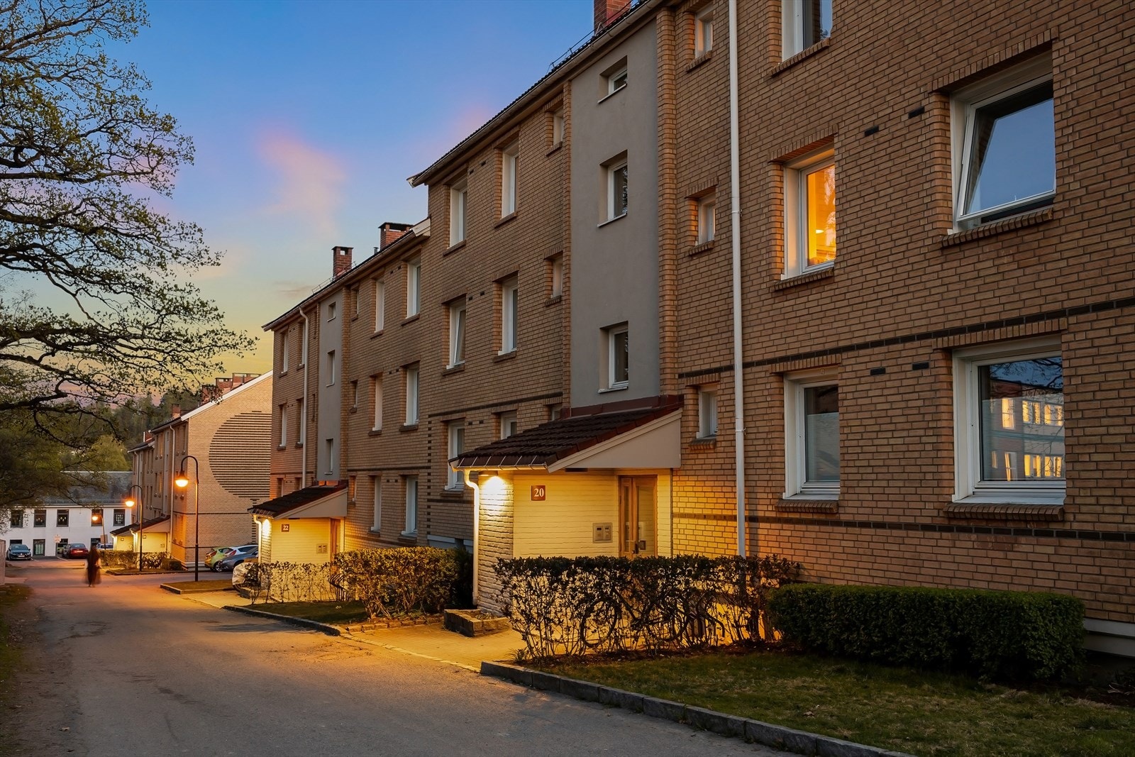 Bakgården og fellesarealene er ferdigbygget i august 2026 - flytt rett inn! Galleribilde