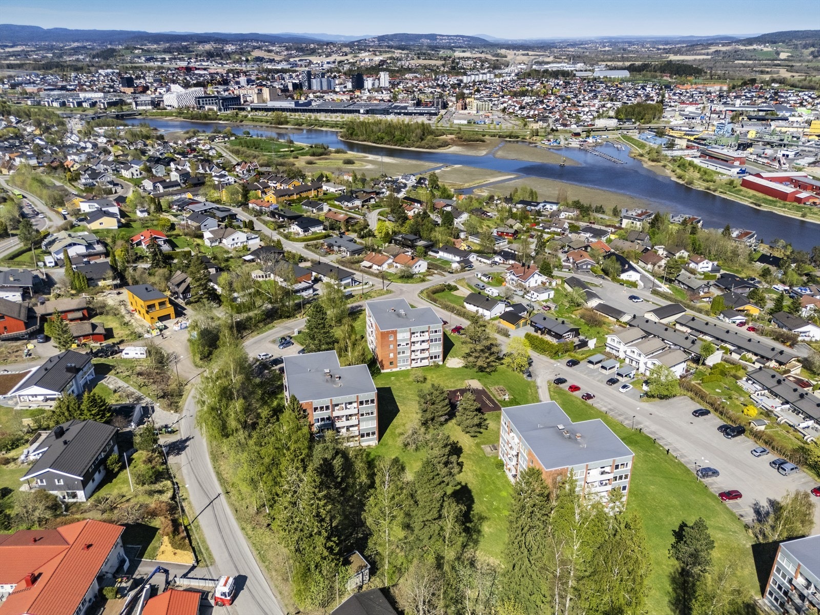Fra boligen er det også kort vei til Lillestrøm. Galleribilde