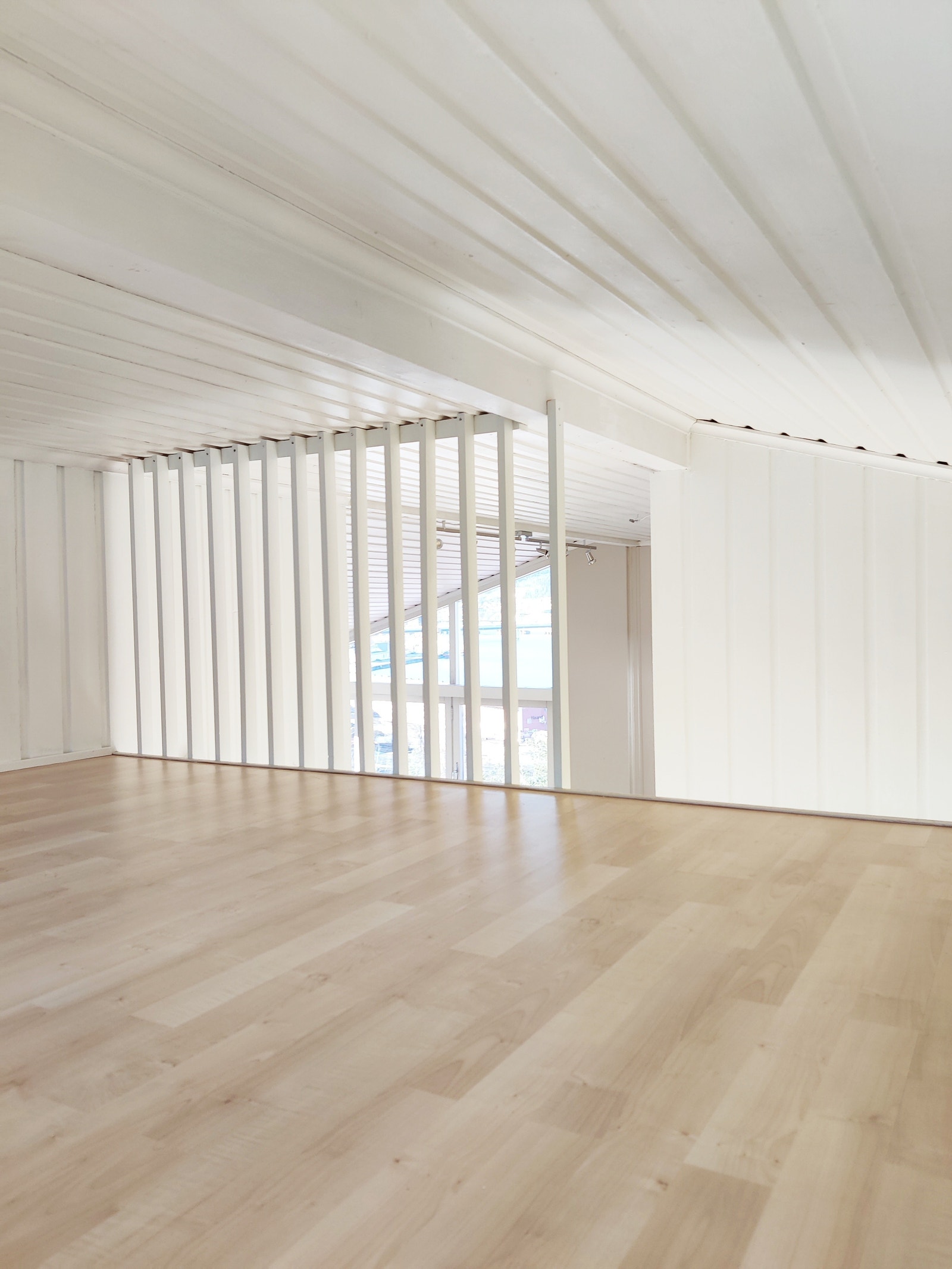 Hemsen sett mot stuen. Galleribilde