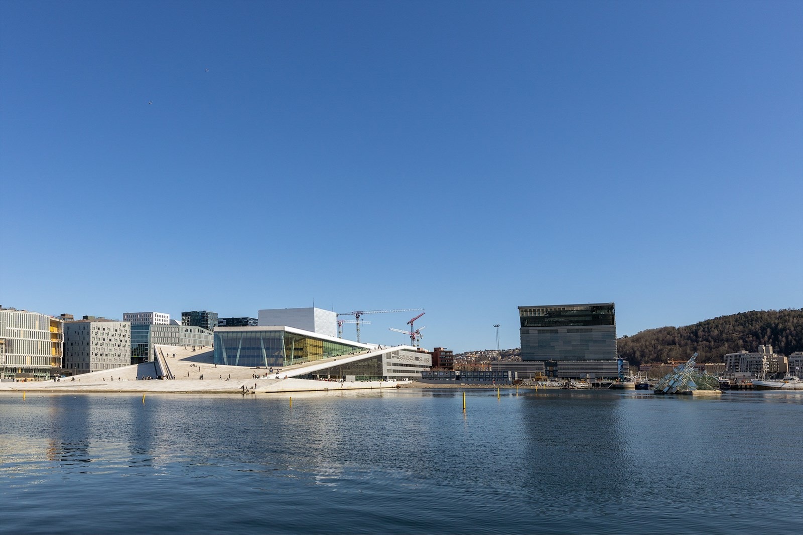 Kort vei til Operahuset og vannkanten - nyt spektakulær utsikt og urbane kvaliteter. Galleribilde