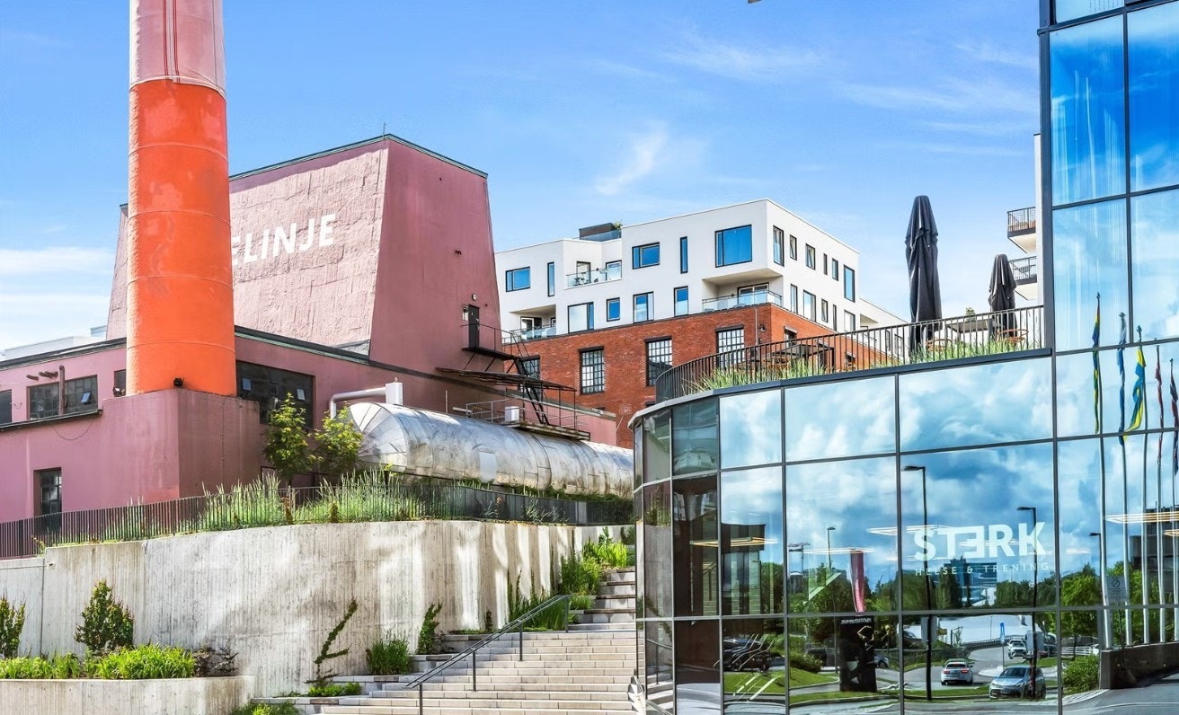 Tøffelavstand til et populært og velkjent treningssenter som blant annet brukes til innspilling av ulike TV-programmer. Galleribilde