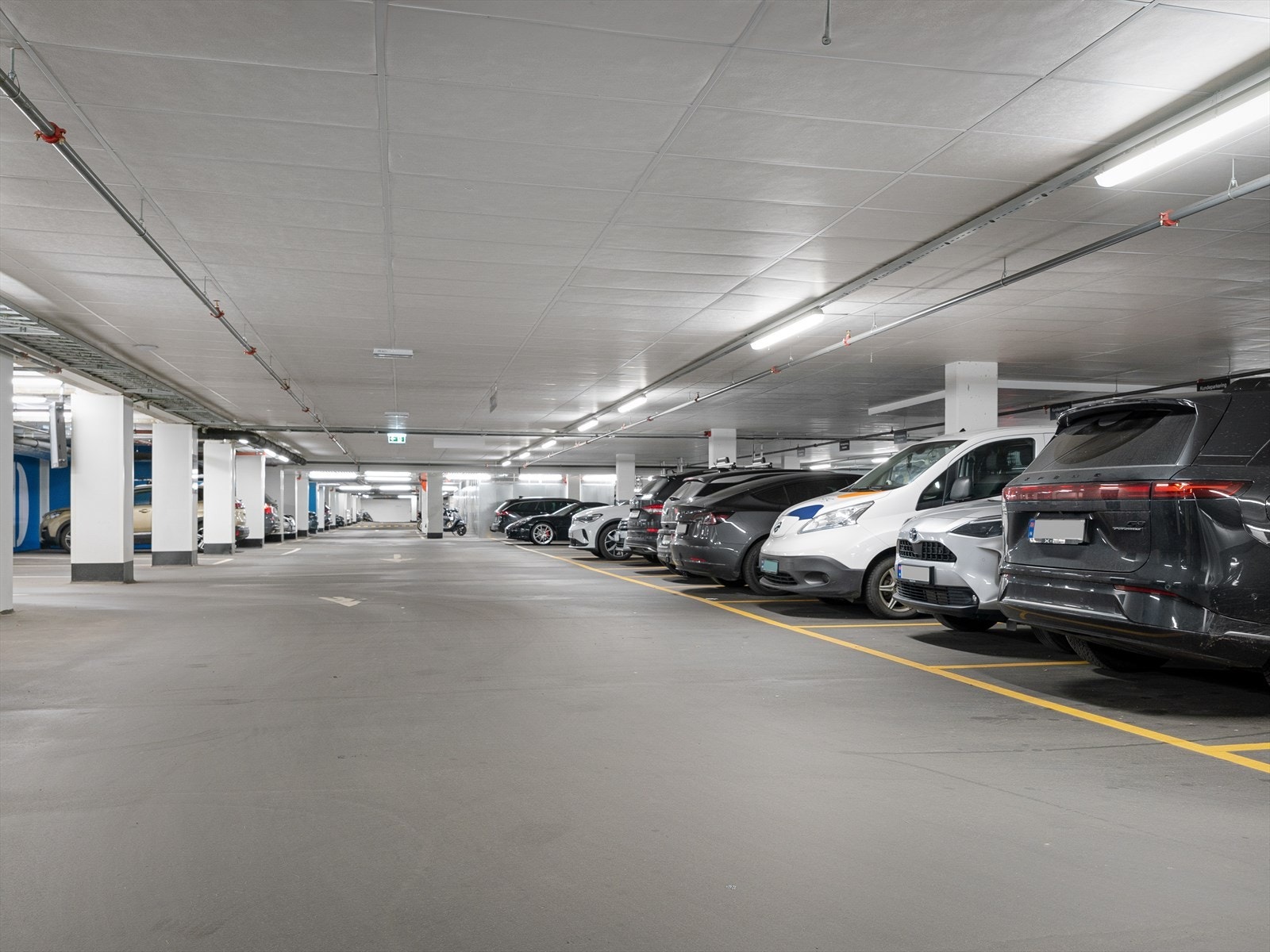 Det er tidvis mulighet for kjøp og leie av parkeringsplasser dersom andre beboere privat selger eller leier ut sin plass. Galleribilde